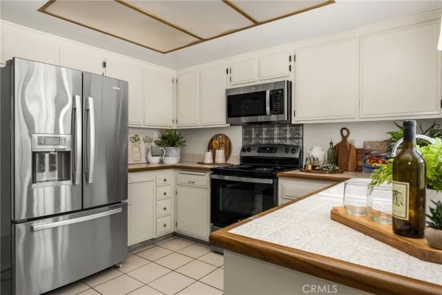 2005 W West Wind, Santa Ana, CA 92704