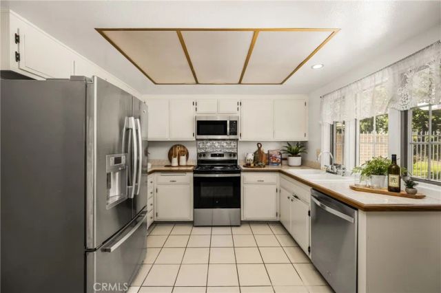 2005 W West Wind, Santa Ana, CA 92704