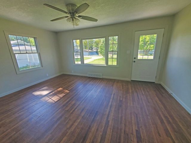 1611 36th Avenue, East Moline, IL 61244