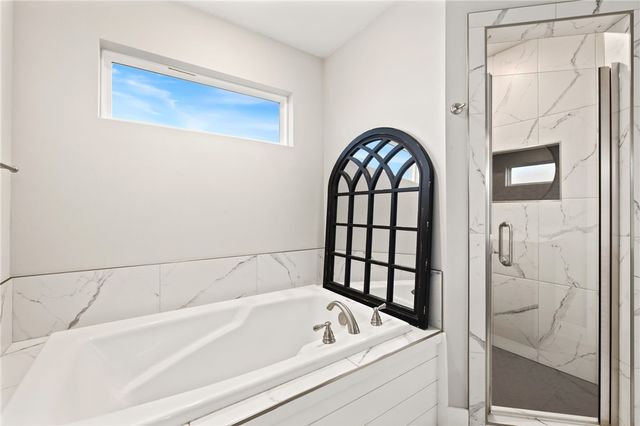 652 S Baggett Street, Prairie Grove, AR 72753