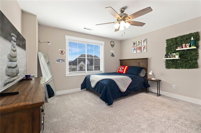 652 S Baggett Street, Prairie Grove, AR 72753