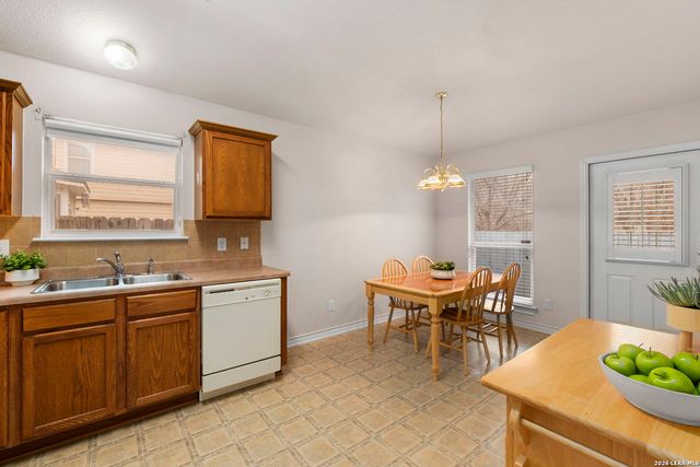 714 Sycamore Moon, San Antonio, TX 78216