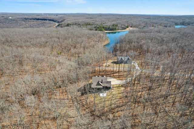 1863 Lake Louisa Loop, Monteagle, TN 37356