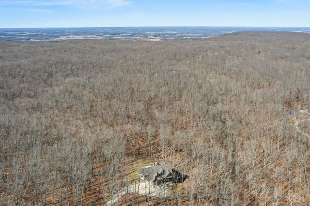 1863 Lake Louisa Loop, Monteagle, TN 37356