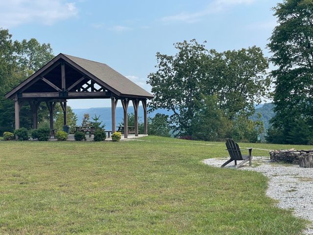 1863 Lake Louisa Loop, Monteagle, TN 37356