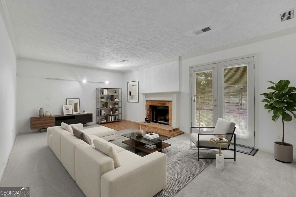 878 Lake Hollow Boulevard SW, Marietta, GA 30064 — photo 2