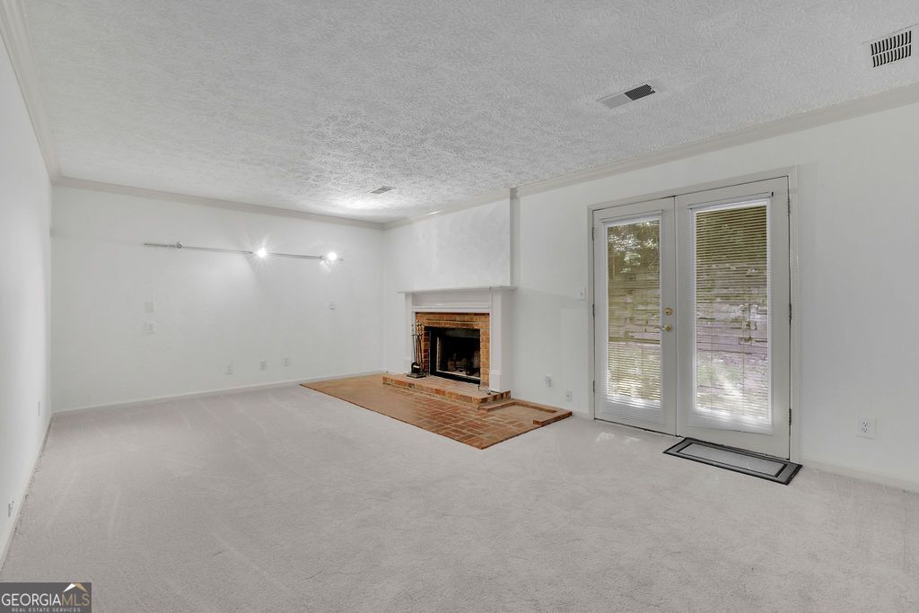 878 Lake Hollow Boulevard SW, Marietta, GA 30064 — photo 3