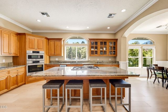 8158 Rogue River Highway, Grants Pass, OR 97527
