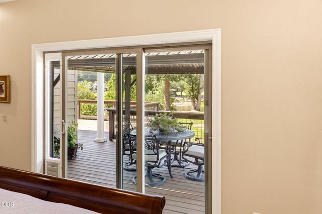 8158 Rogue River Highway, Grants Pass, OR 97527