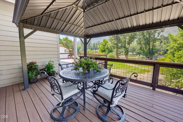 8158 Rogue River Highway, Grants Pass, OR 97527