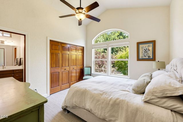 8158 Rogue River Highway, Grants Pass, OR 97527