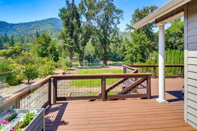 8158 Rogue River Highway, Grants Pass, OR 97527