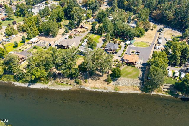 8158 Rogue River Highway, Grants Pass, OR 97527