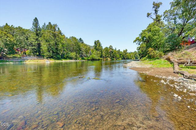 8158 Rogue River Highway, Grants Pass, OR 97527