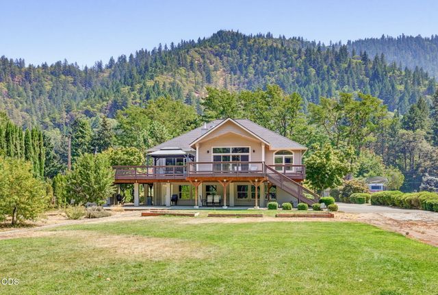 8158 Rogue River Highway, Grants Pass, OR 97527