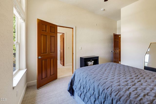 8158 Rogue River Highway, Grants Pass, OR 97527