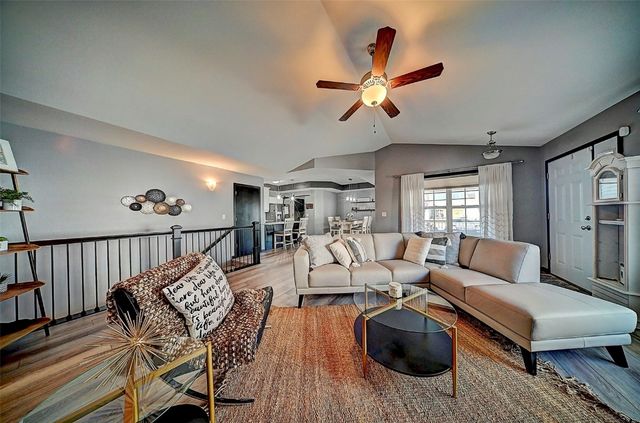 7502 Summerset Avenue NE, Cedar Rapids, IA 52402