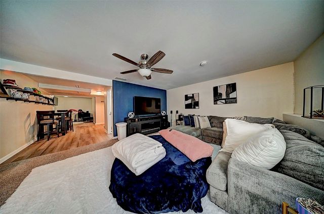 7502 Summerset Avenue NE, Cedar Rapids, IA 52402