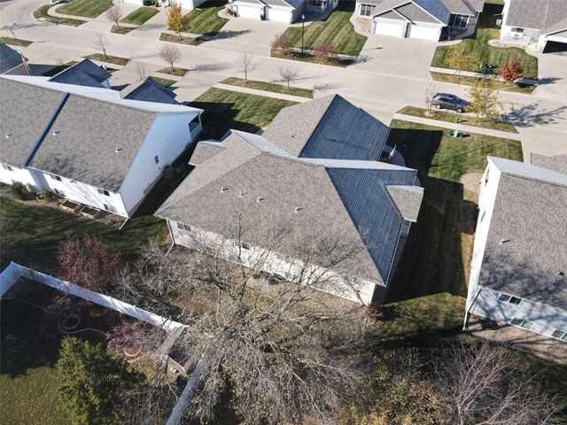 7502 Summerset Avenue NE, Cedar Rapids, IA 52402