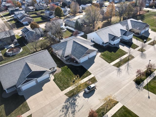 7502 Summerset Avenue NE, Cedar Rapids, IA 52402