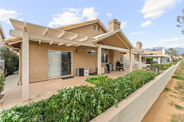 1154 Fairway Oaks, Banning, CA 92220