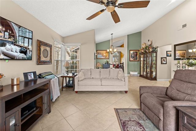 1154 Fairway Oaks, Banning, CA 92220