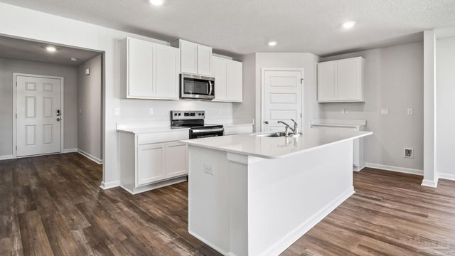 1986 Wiregrass St, Navarre, FL 32566