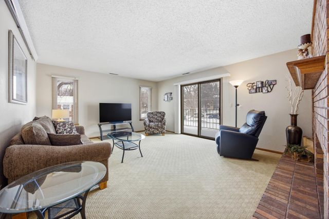 326 10th Avenue S 2, Fargo, ND 58103