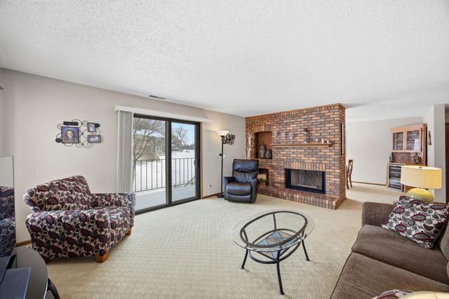 326 10th Avenue S 2, Fargo, ND 58103