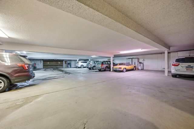 326 10th Avenue S 2, Fargo, ND 58103