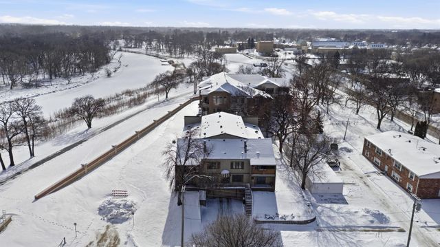 326 10th Avenue S 2, Fargo, ND 58103