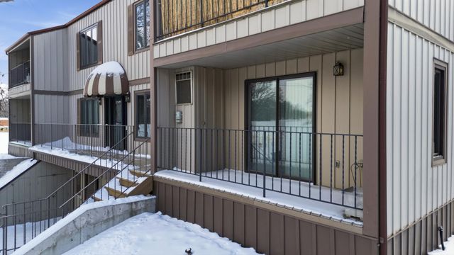 326 10th Avenue S 2, Fargo, ND 58103