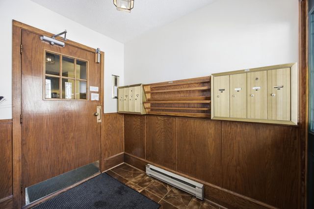 326 10th Avenue S 2, Fargo, ND 58103