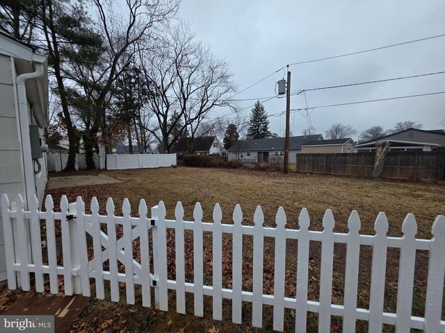 14 EAST CT, Willingboro, NJ 08046