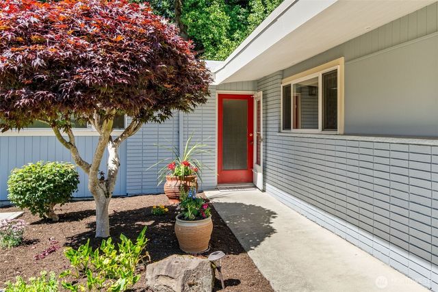 5320 S Kenyon Street, Seattle, WA 98118