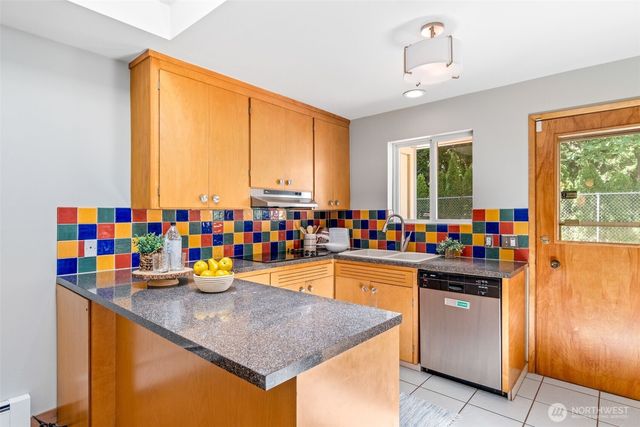 5320 S Kenyon Street, Seattle, WA 98118