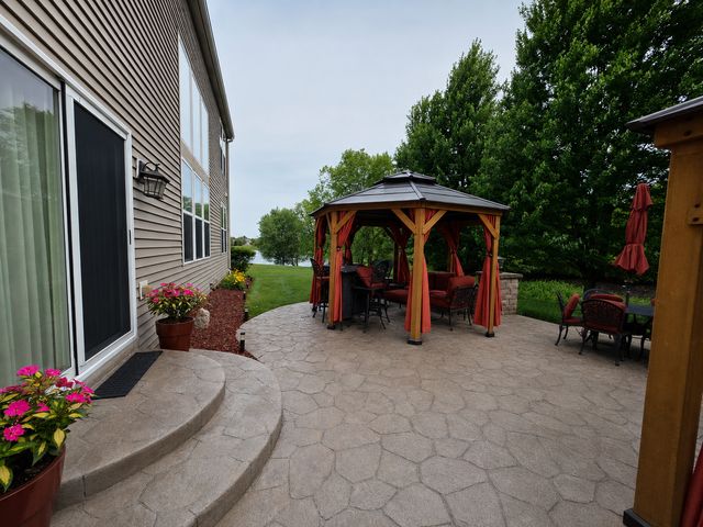 4 Snead Court, Bolingbrook, IL 60490