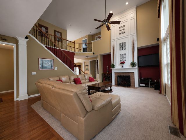 4 Snead Court, Bolingbrook, IL 60490