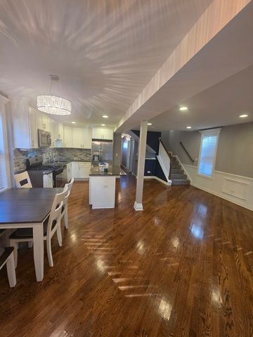 7719 S Rhodes Avenue, Chicago, IL 60619