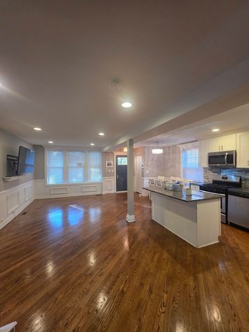 7719 S Rhodes Avenue, Chicago, IL 60619