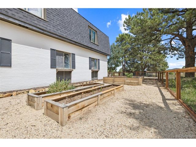 17940 Appaloosa Rd, Monument, CO 80132