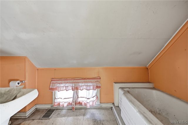 78 Elm Street, Tonawanda, NY 14150