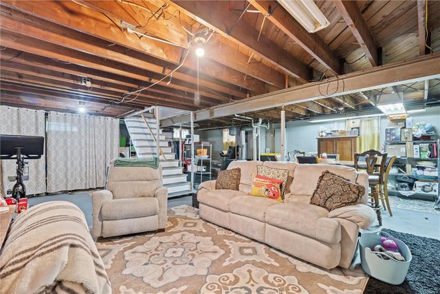 925 Warren Avenue, New Castle, PA 16101