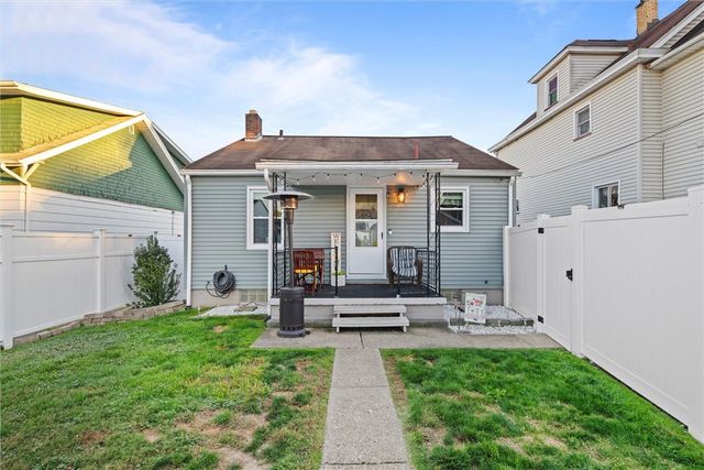 925 Warren Avenue, New Castle, PA 16101