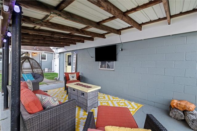 925 Warren Avenue, New Castle, PA 16101