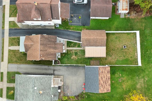 925 Warren Avenue, New Castle, PA 16101