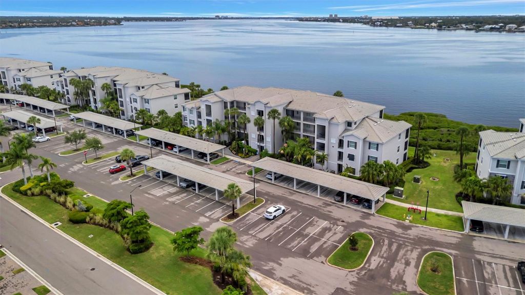 Image 1 of property listing at 1020 TIDEWATER SHORES LOOP 208, Bradenton, FL 34208