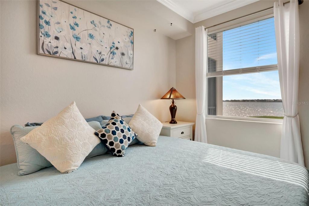 Image 36 of property listing at 1020 TIDEWATER SHORES LOOP 208, Bradenton, FL 34208