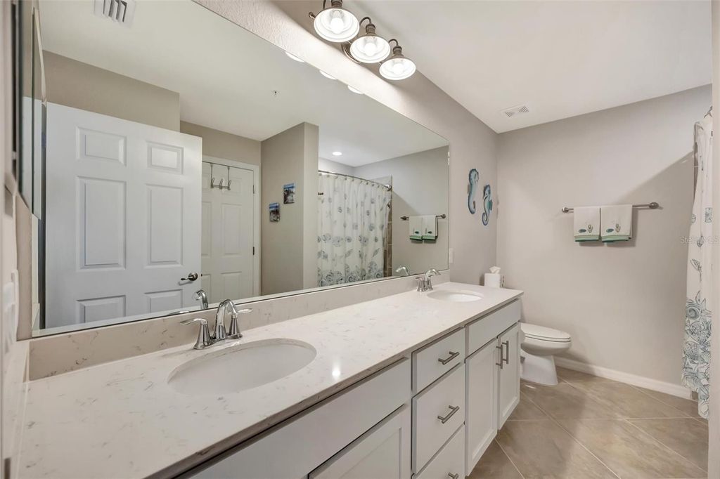 Image 51 of property listing at 1020 TIDEWATER SHORES LOOP 208, Bradenton, FL 34208