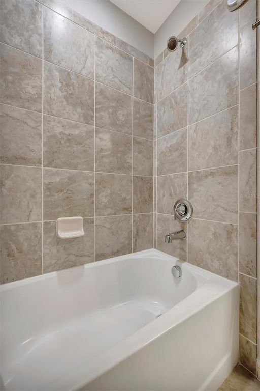 Image 52 of property listing at 1020 TIDEWATER SHORES LOOP 208, Bradenton, FL 34208